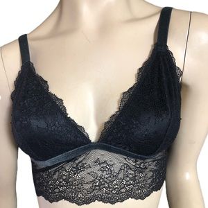 VICTORIA’S SECRET BLACK LACE BRALETTE